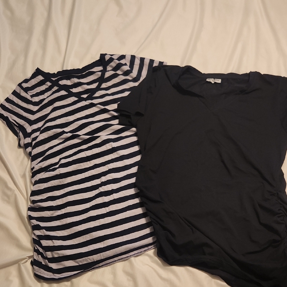 Liz Lange Maternity Purple/Navy T And Oh!Mamma Black Short Sleeve Tees